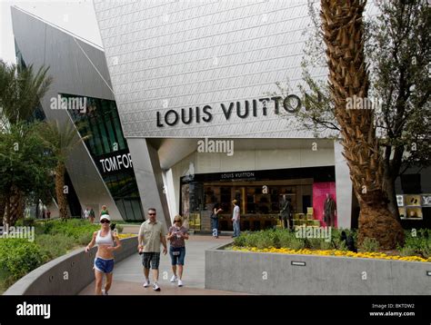 Louis Vuitton outlet in vegas